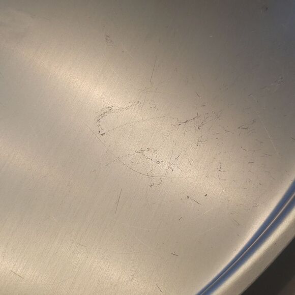 Set of 4 Wilton Heart Shaped Cake Pans With 18" Round Base Plate and Round Pan - Picture 17 of 17